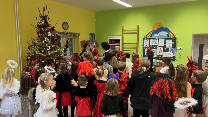 ČERTÍ ŠKOLA A ŠKOLNÍ DRUŽINA