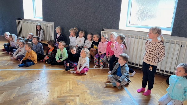 Promítání v kopuli