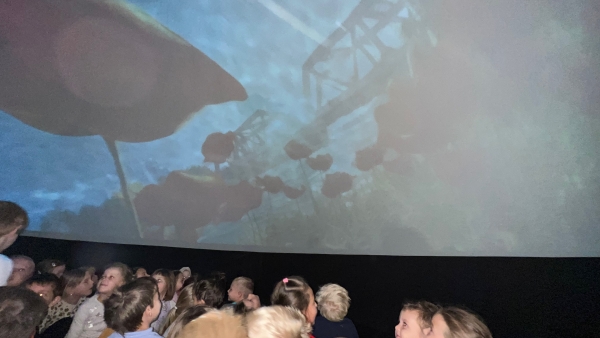 Promítání v kopuli