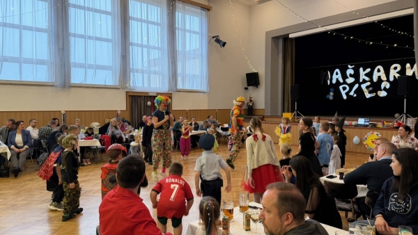 Maškarní ples se vydařil