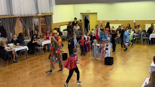 Maškarní ples se vydařil