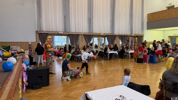 Maškarní ples se vydařil