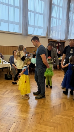 Maškarní ples se vydařil