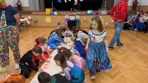 Maškarní ples se vydařil